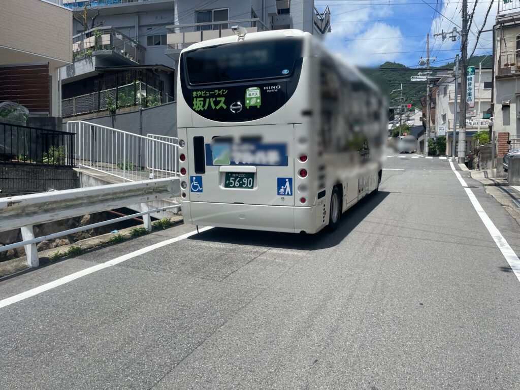 摩耶ケーブル駅へ坂バス